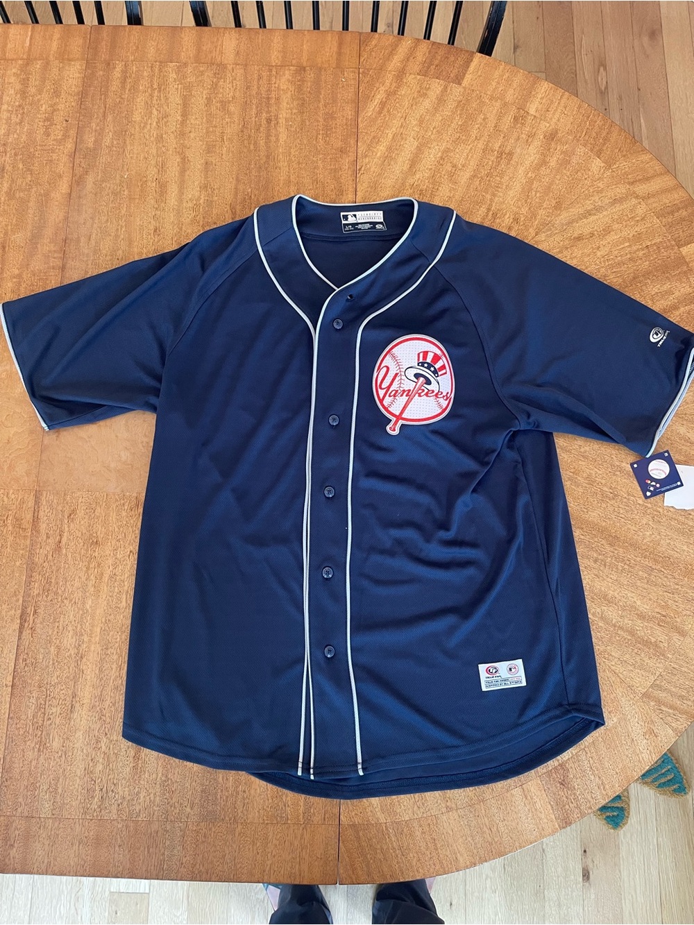 MLB True Fan Navy Yankees Baseball Jersey size L